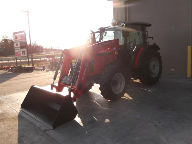 Image of Massey Ferguson 4707 equipment image 2