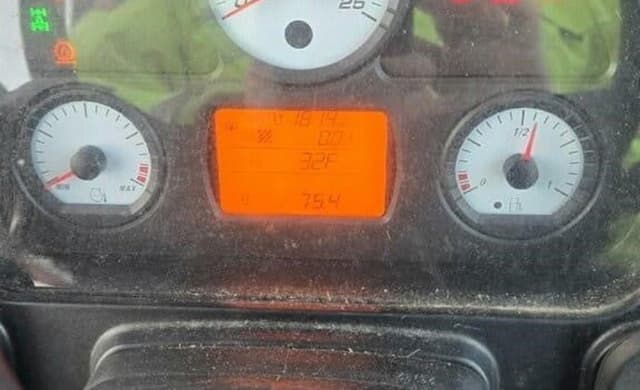 Image of Massey Ferguson 4707 equipment image 4