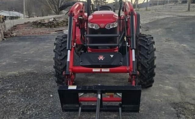 Image of Massey Ferguson 4707 equipment image 3