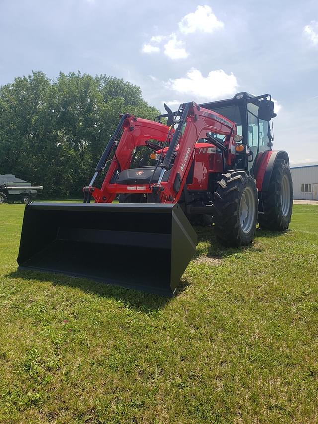 Image of Massey Ferguson 4707 equipment image 1