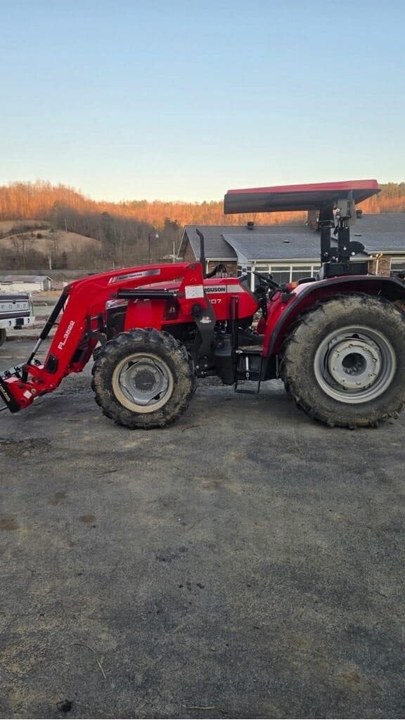 Image of Massey Ferguson 4707 equipment image 1