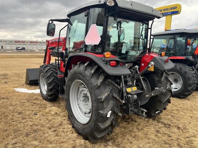 Image of Massey Ferguson 4707 equipment image 1