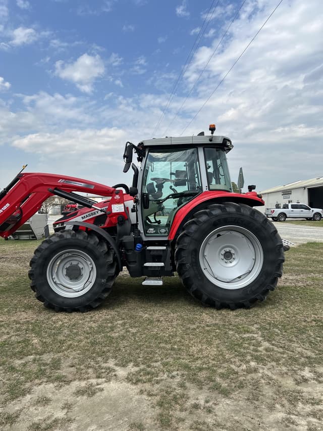 Image of Massey Ferguson 5S.145 equipment image 4
