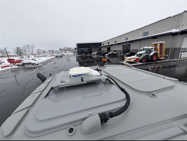 Image of Massey Ferguson 7S.190 equipment image 2