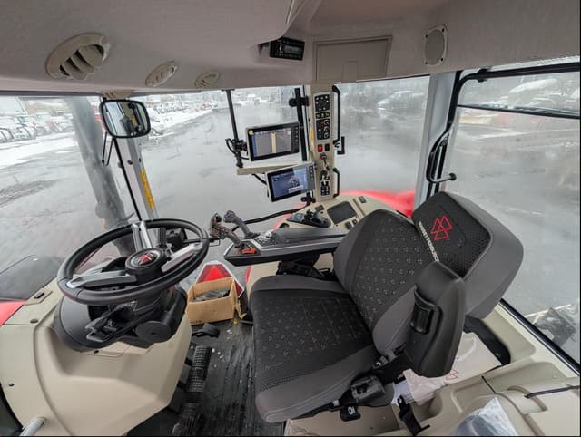 Image of Massey Ferguson 7S.190 equipment image 4