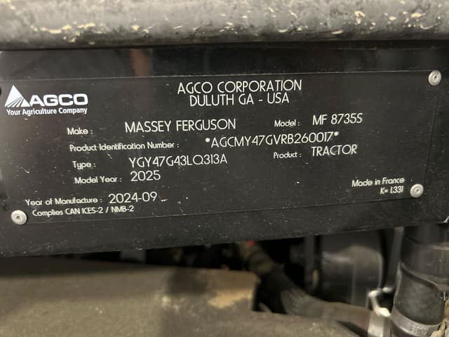 Image of Massey Ferguson 8735S equipment image 2