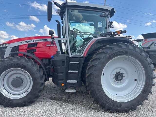 Image of Massey Ferguson 8S.245 equipment image 4