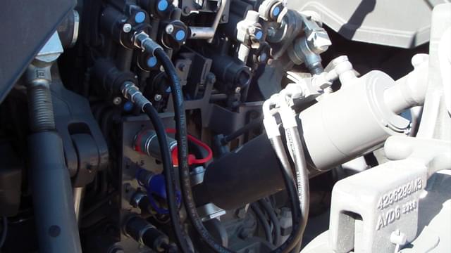 Image of Massey Ferguson 8S.305 equipment image 3