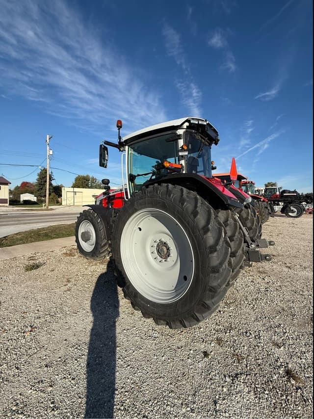 Image of Massey Ferguson 8S.305 equipment image 4