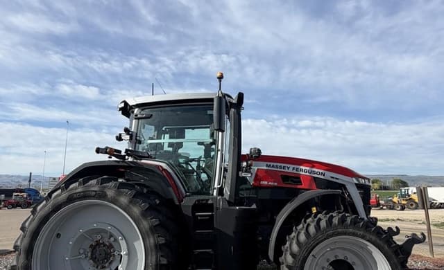 Image of Massey Ferguson 9S.425 equipment image 4