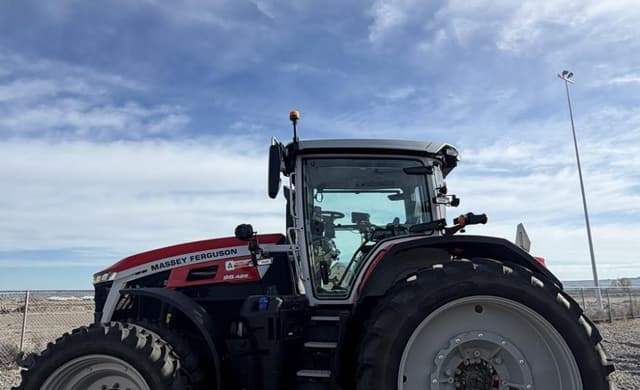 Image of Massey Ferguson 9S.425 equipment image 2