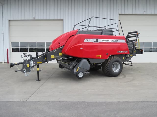 Image of Massey Ferguson LB2233 equipment image 4
