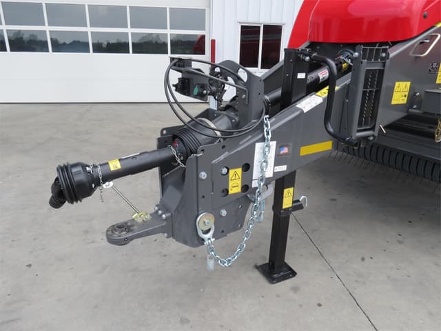 Image of Massey Ferguson LB2233 equipment image 2