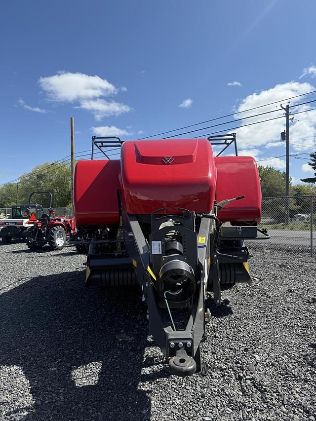 Image of Massey Ferguson LB2234 equipment image 3