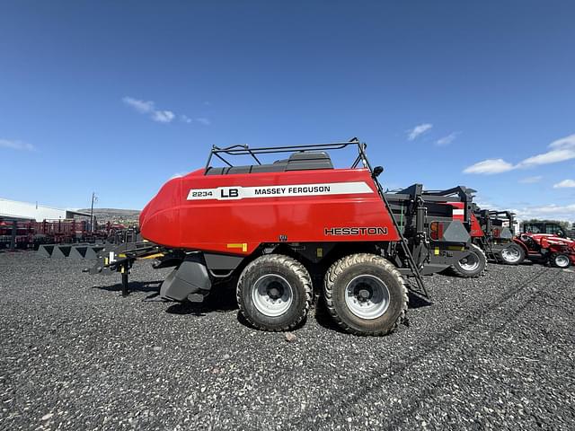 Image of Massey Ferguson LB2234 equipment image 2