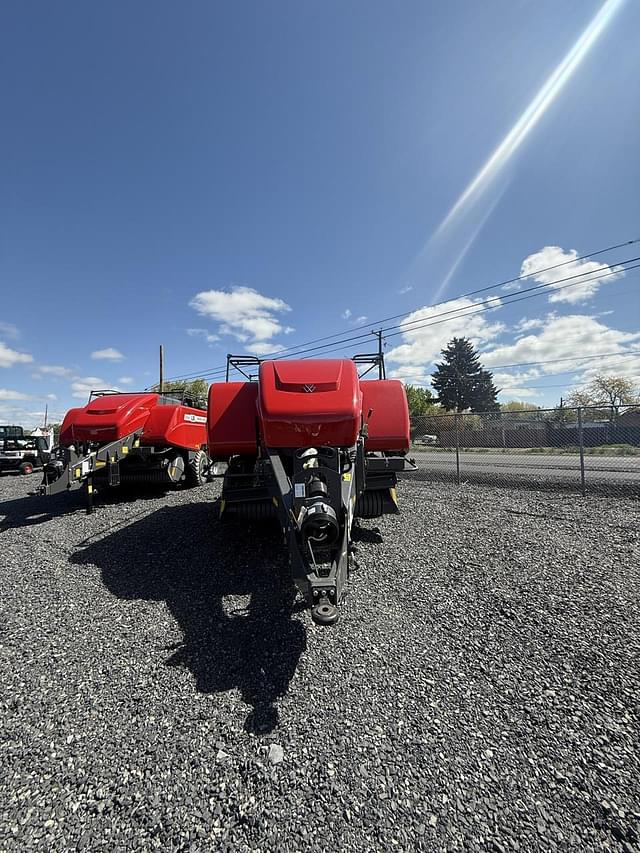 Image of Massey Ferguson LB2234 equipment image 3