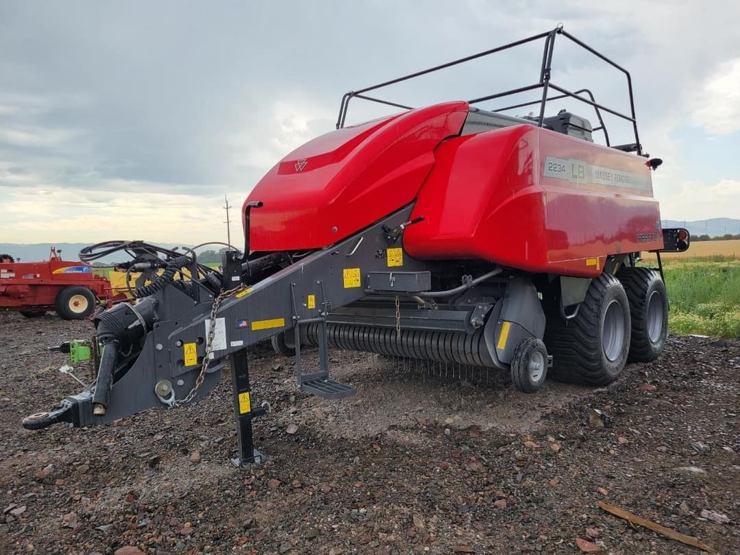 Image of Massey Ferguson LB2234 Primary image