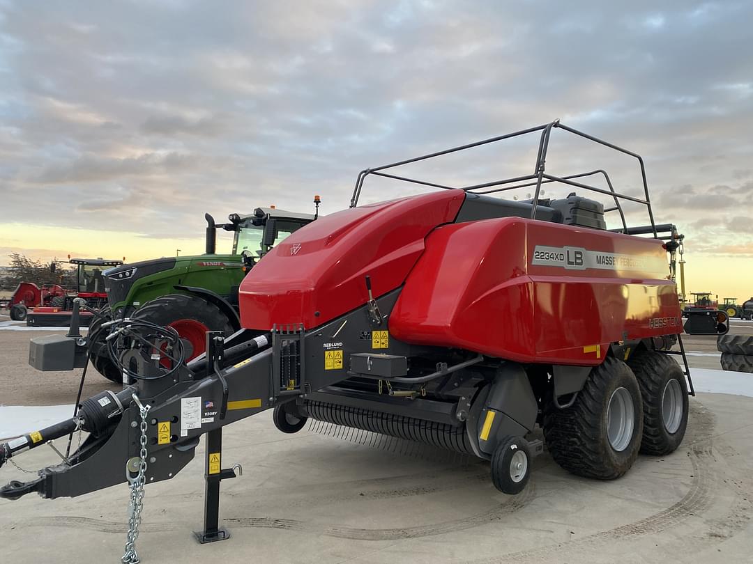 Image of Massey Ferguson LB2234XD Primary image