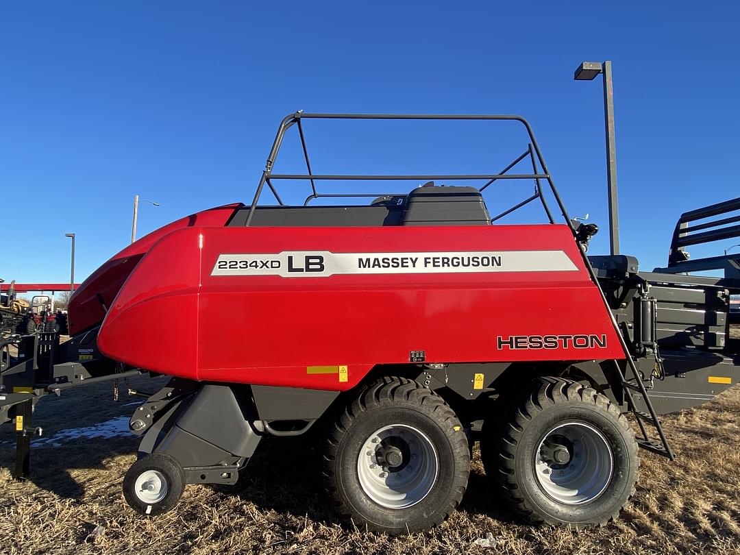 Image of Massey Ferguson LB2234XD Primary image