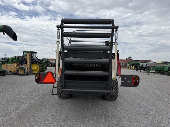 Image of Massey Ferguson LB2234XD equipment image 3