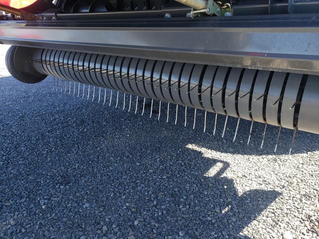 Image of Massey Ferguson LB2234XD equipment image 4