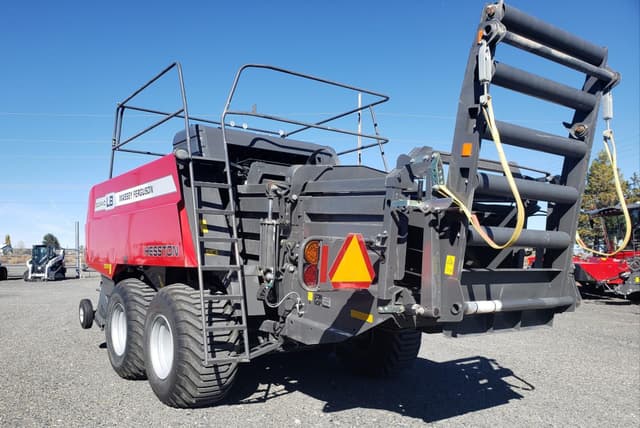 Image of Massey Ferguson LB2234XD equipment image 1