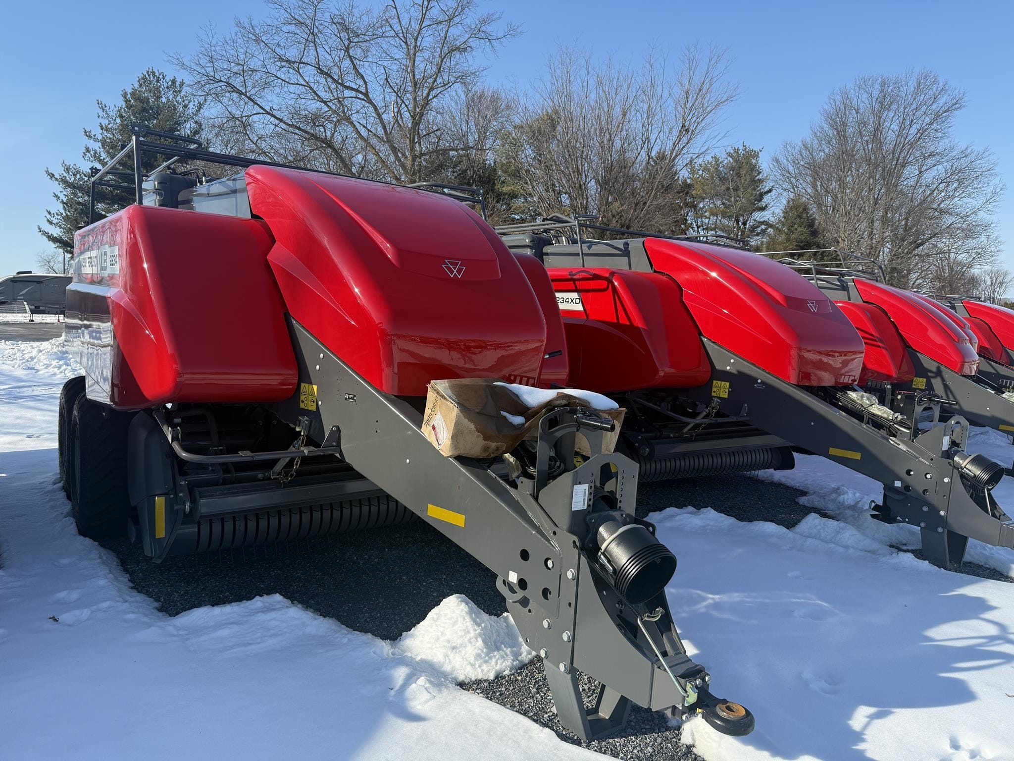 2025 Massey Ferguson LB2234XD Equipment Image0