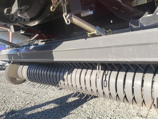 Image of Massey Ferguson LB2234XD equipment image 4