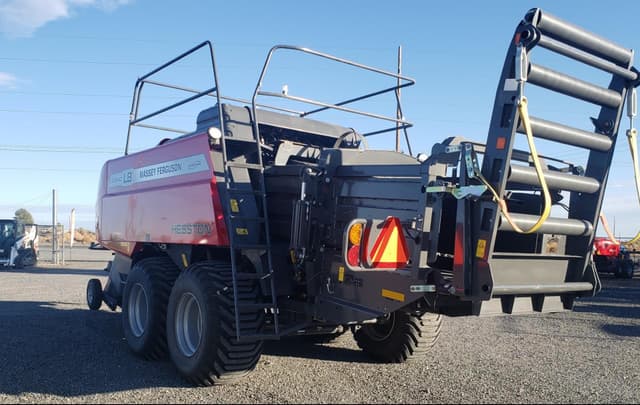 Image of Massey Ferguson LB2234XD equipment image 1