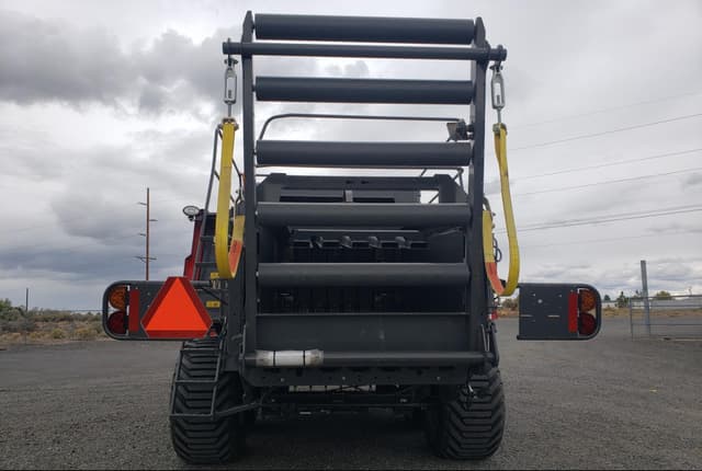 Image of Massey Ferguson LB2234XD equipment image 2