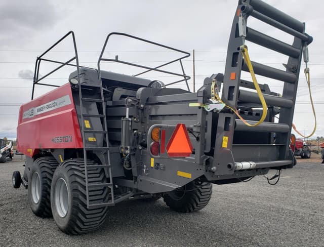 Image of Massey Ferguson LB2234XD equipment image 1