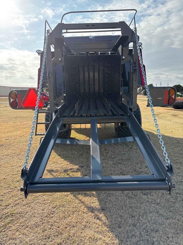 Image of Massey Ferguson LB2244 equipment image 3