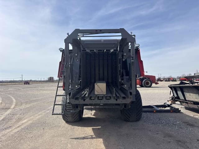 Image of Massey Ferguson LB2244 equipment image 3