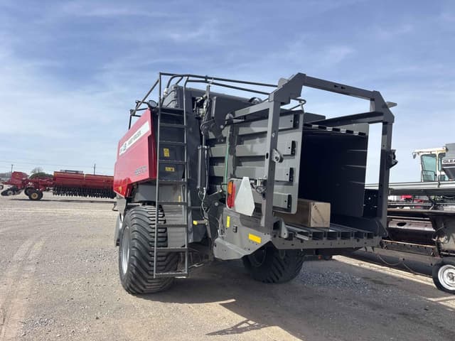 Image of Massey Ferguson LB2244 equipment image 4