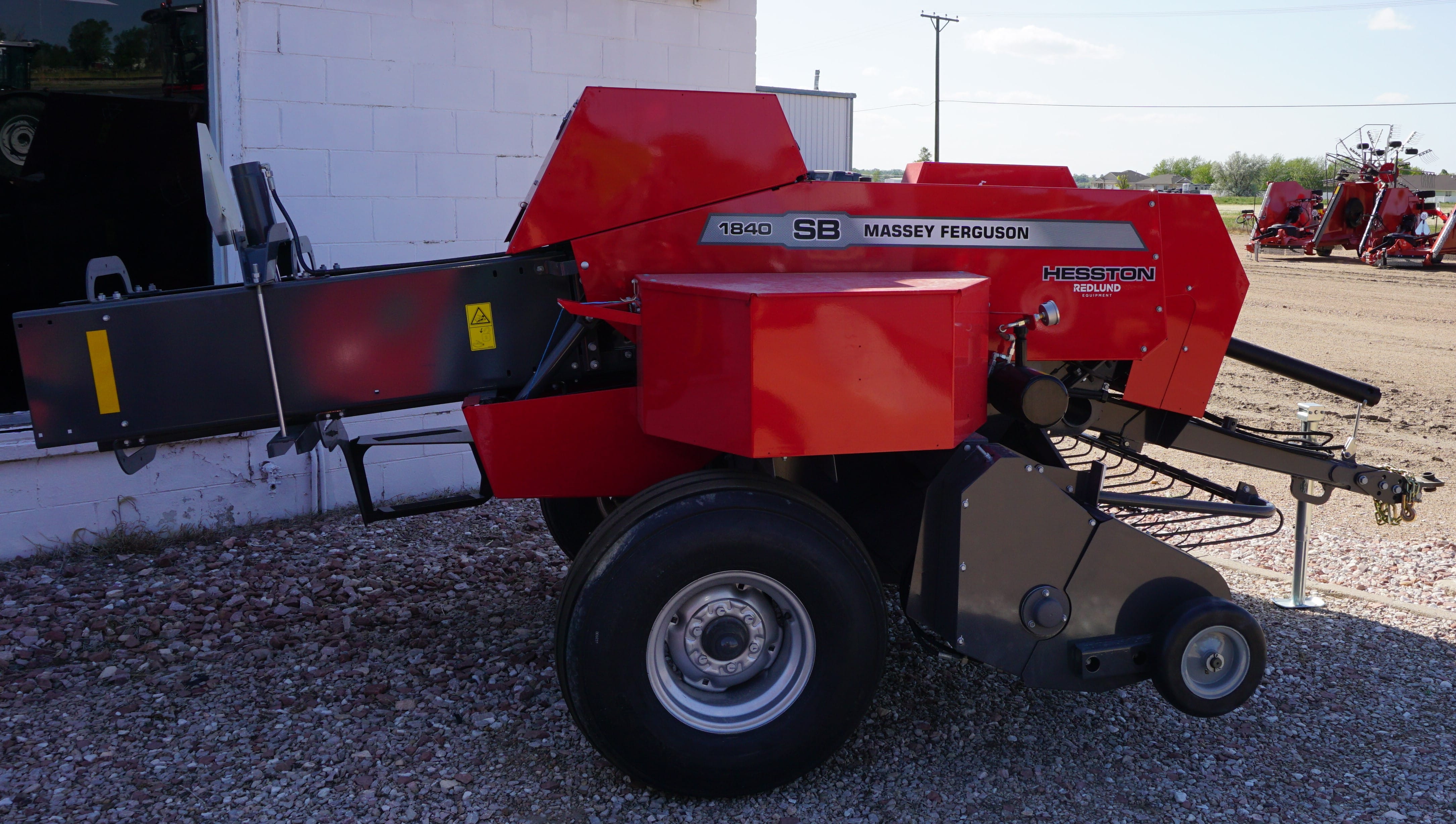 2025 Massey Ferguson 1840 Equipment Image0