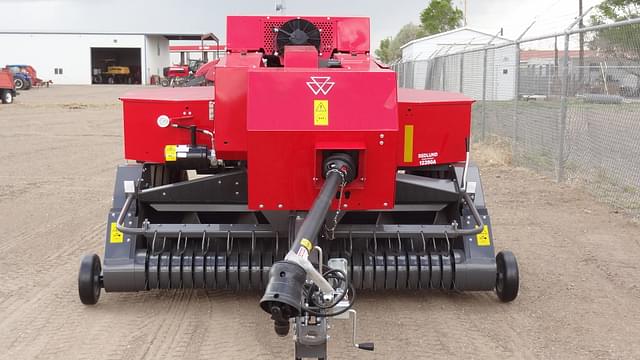 Image of Massey Ferguson 1840 equipment image 2