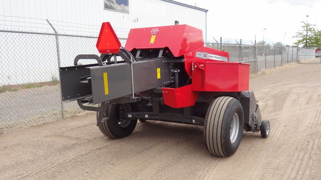 Image of Massey Ferguson 1840 equipment image 3