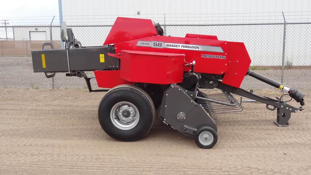 Image of Massey Ferguson 1840 Primary image