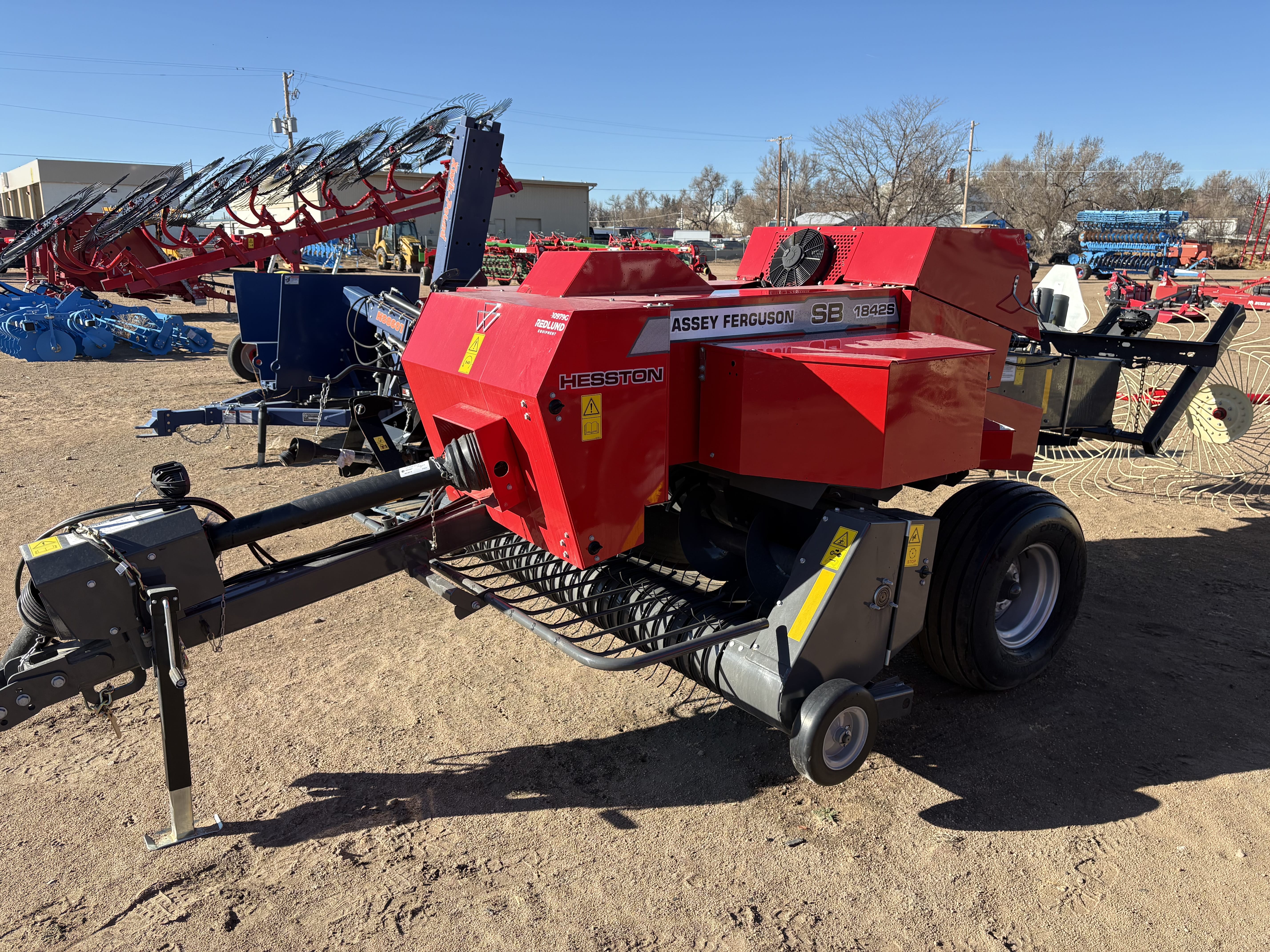 Main image Massey Ferguson 1842S