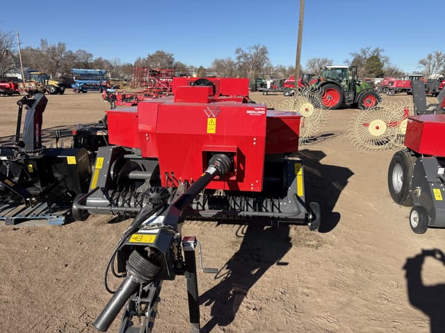 Image of Massey Ferguson 1842S equipment image 1