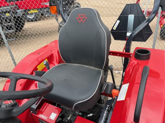 Image of Massey Ferguson 1E.35 equipment image 4