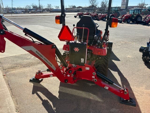 Image of Massey Ferguson 1GC.23 equipment image 3