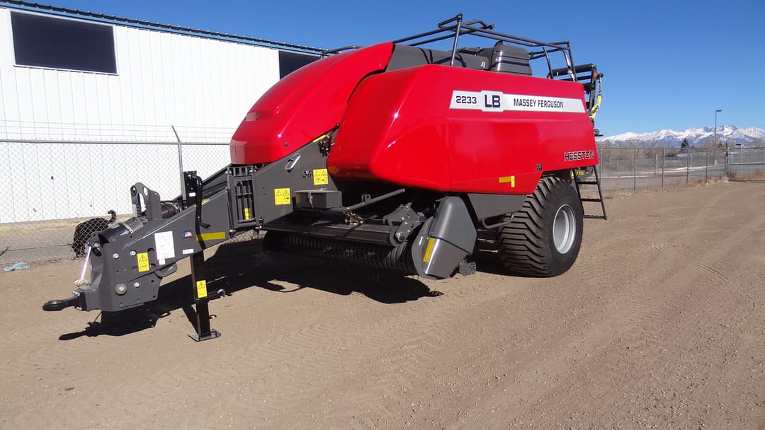 Image of Massey Ferguson LB2233 Image 1