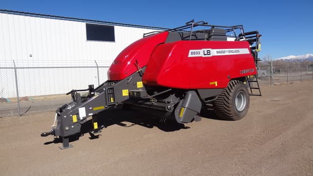Image of Massey Ferguson LB2233 equipment image 1