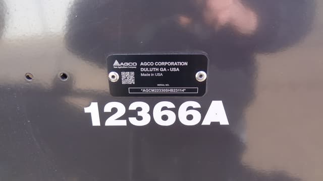 Image of Massey Ferguson LB2233 equipment image 4