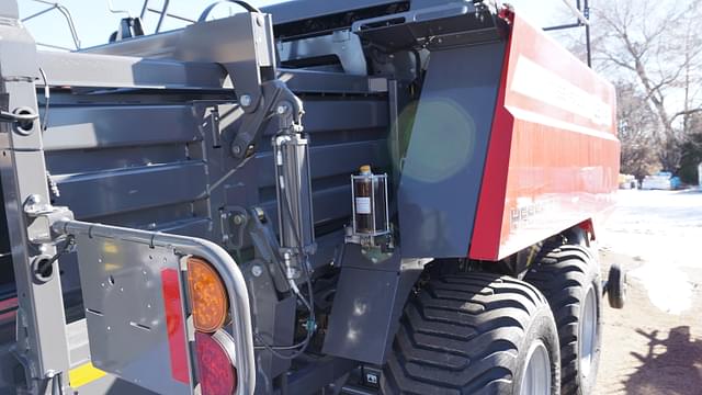 Image of Massey Ferguson LB2234 equipment image 3