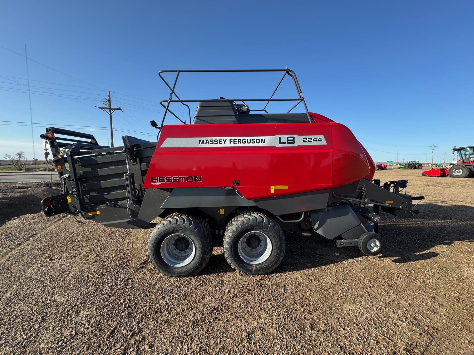 Main image Massey Ferguson LB2244