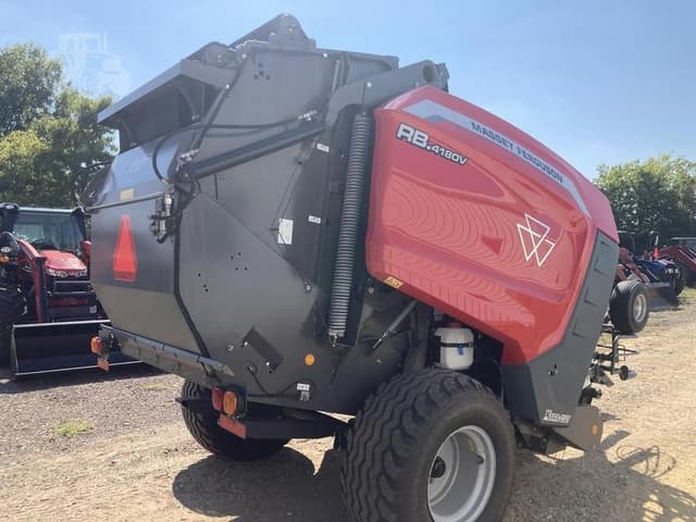 Image of Massey Ferguson RB4180V equipment image 4