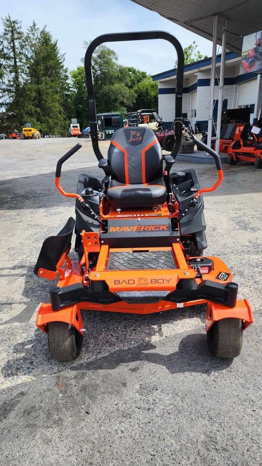 Image of Bad Boy Maverick equipment image 2