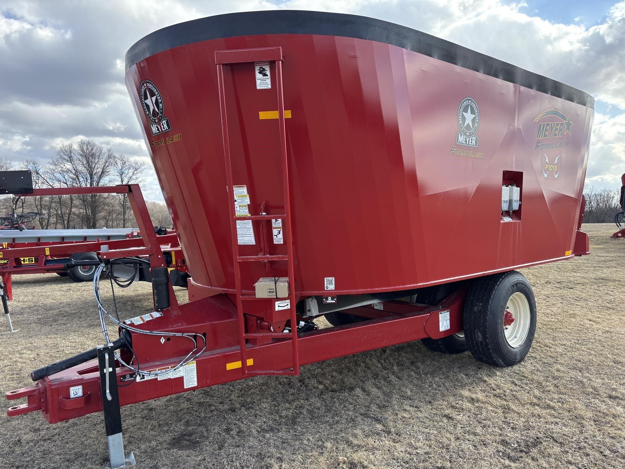 2025 Meyer F1015 Equipment Image0